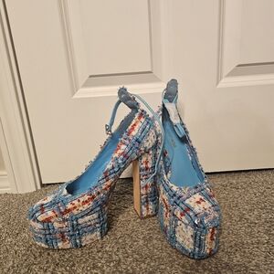 Stylish Blue Tweed Platform Heels